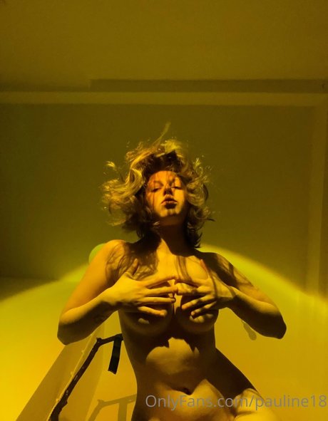 Paupauline セクシーなポルノスター アーカイブ