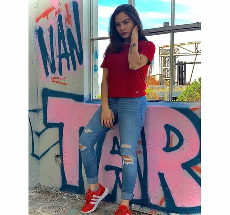 Sukh Bains 最高のポルノスター 写真