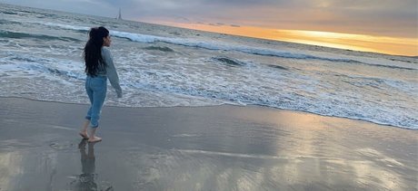 Sukh Bains セクシーモデル 写真