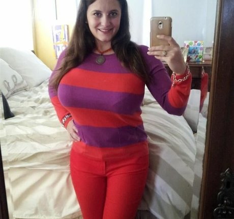 スペードのクイーン オンリーファンズ ヌード 写真