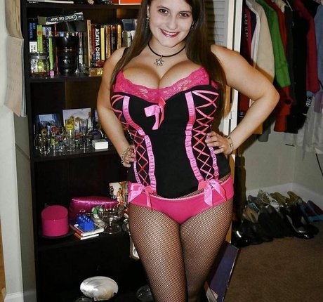 Avery Harwood かわいいモデル ギャラリー