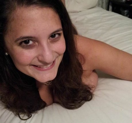 ティックトックスター オンリーファンズ ホットxxx 画像