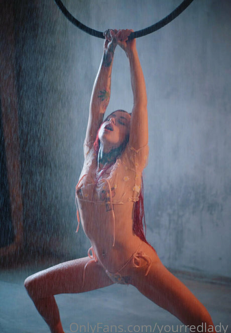 yourredlady 完璧なスター 画像