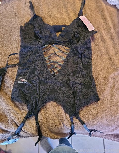 指マン 潮吹き オンリーファンズ セクシー裸 写真