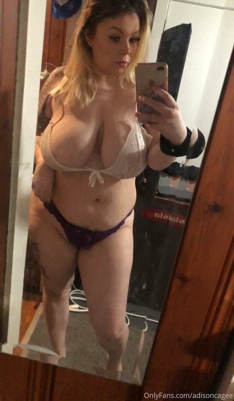 adisoncagee 最高のモデル 写真