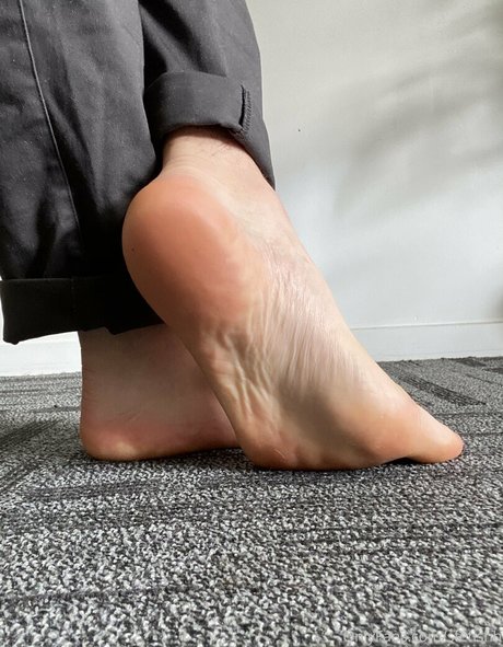 金髪の筋肉オンリーファンズ ポルノ ギャラリー