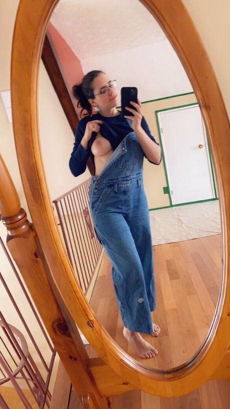 Sexy Saffron ポルノスター 独占 写真