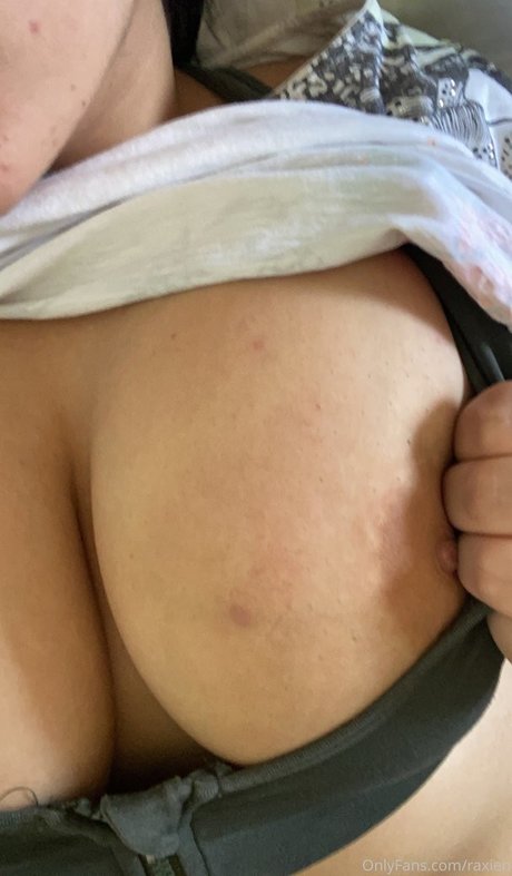 Raxien 素敵なポルノスター アーカイブ