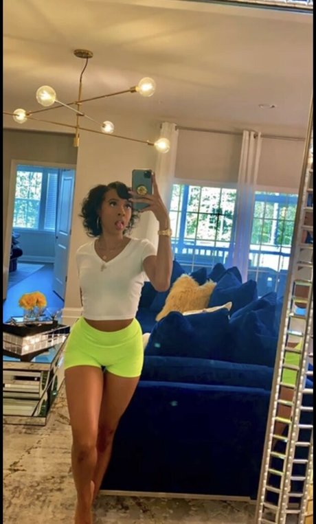 Alleyesondee 裸のスター 画像