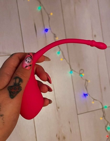 レズビアンアナルストラップオンオンリーファンズ ホットセクシー 写真