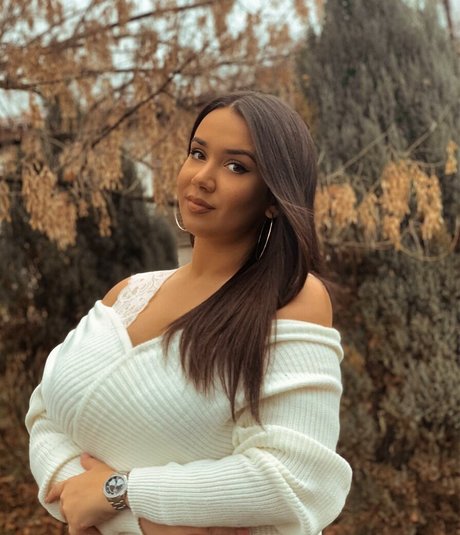 黒人看護師オンリーファンズ ポルノ 画像