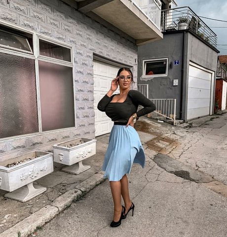 クロスフィットオンリーファンズ エロチック 写真