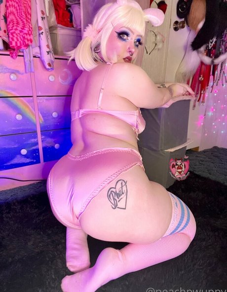 peachpwuppy ポルノスター 美しい 画像