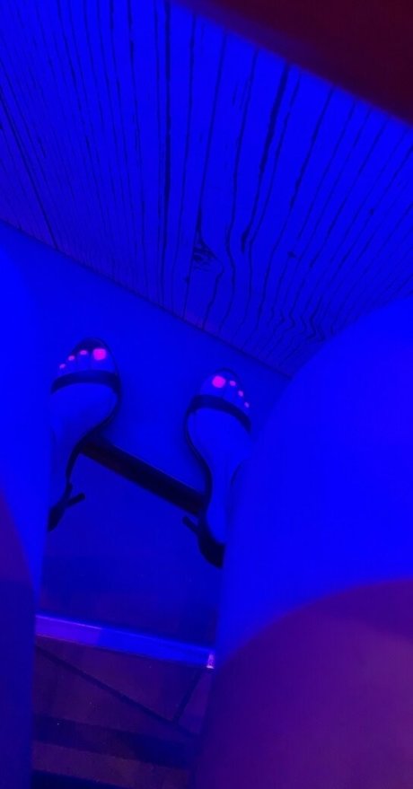 therealgalinaxo かわいいモデル 写真