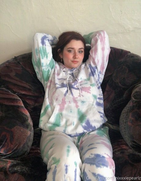 nixxxie 美しいポルノスター 写真