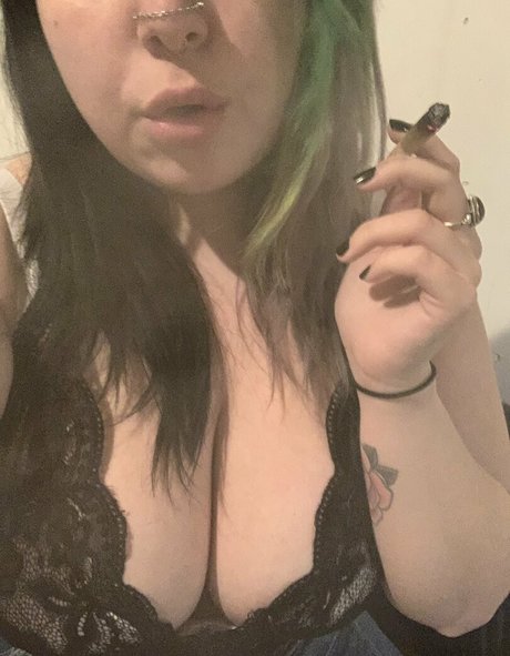 hazeybliss ポルノ女優 写真