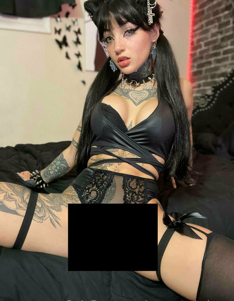 savannahskyex エロティックなモデル 写真